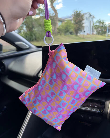 A Hello Weekend Mini Set Hearts and Waves